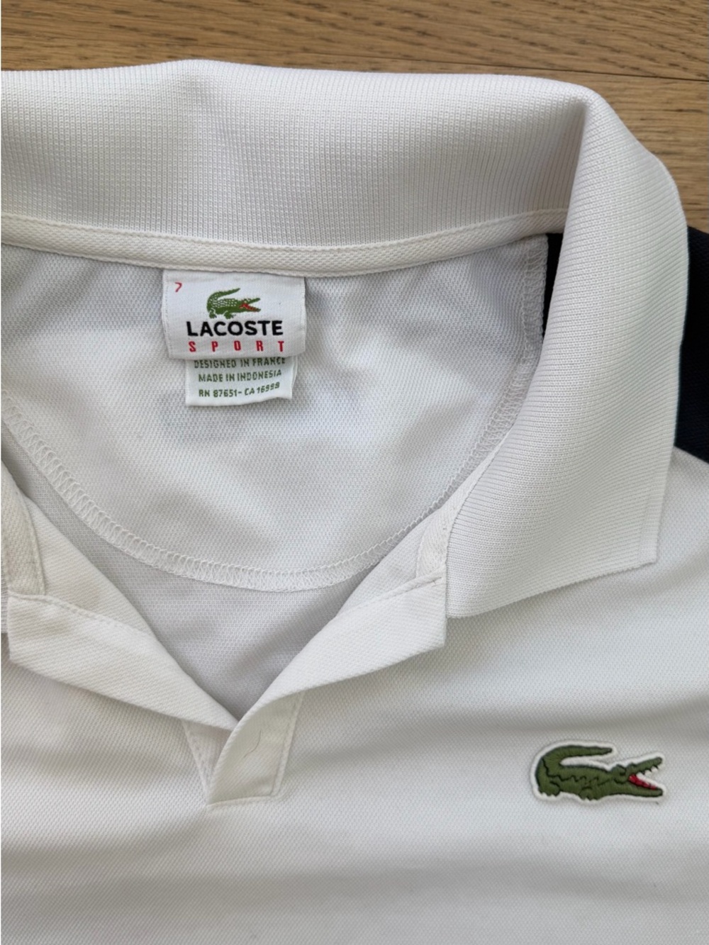 Lacoste White Polo with Navy Raglan Color block Short Sleeves XXL - Picture 3 of 7